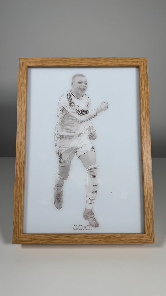 Mbappe pointing at Gvardiol Frame
